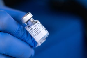 澳醫療監管機構批准老年人接種輝瑞疫苗