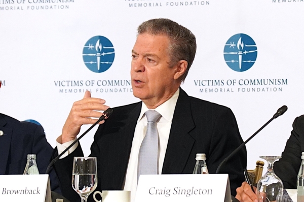 美前大使：法輪功遭受中共的迫害最嚴重