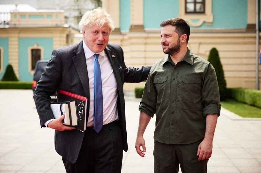 英國首相突訪基輔 計劃大規模訓練烏軍