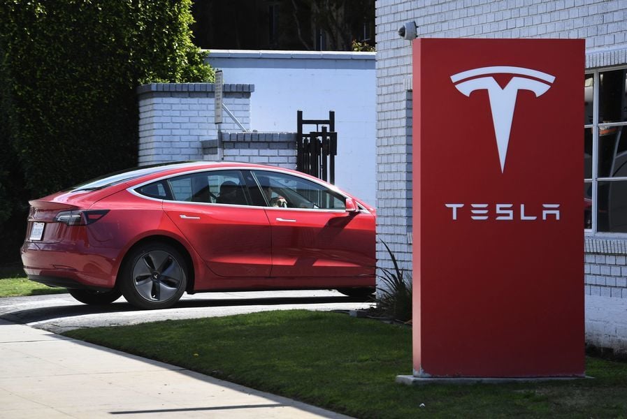 Tesla召回近50萬輛車 涉Model 3和Model S