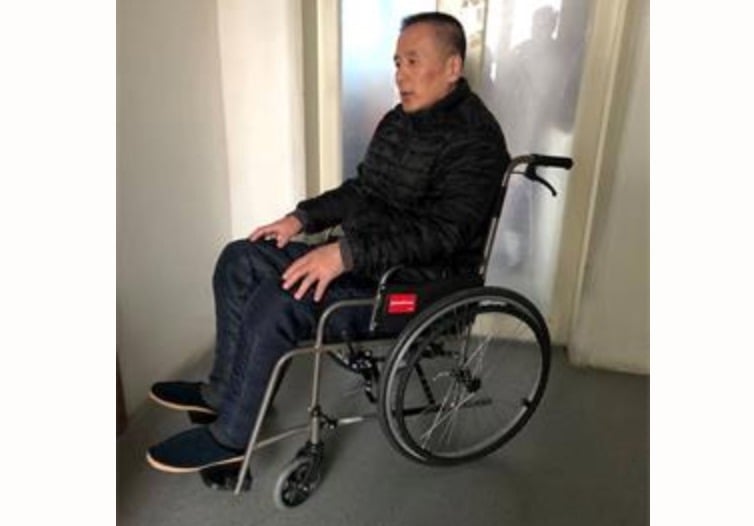 十三年冤獄 法輪功學員劉宏偉坐著輪椅出獄