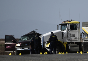 偷渡惹禍 八座SUV塞25人 加州大車禍至少13死