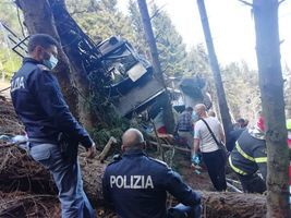 意大利纜車墜毀 14死1兒童重傷