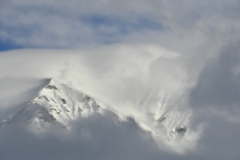 意大利阿爾卑斯山雪崩 2死多傷 強風阻救援