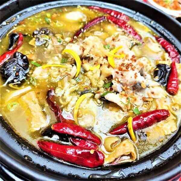 重慶一飯店按食客口音使用不同價格菜單