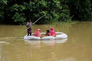 印度東北部遭洪水襲擊 至少34死