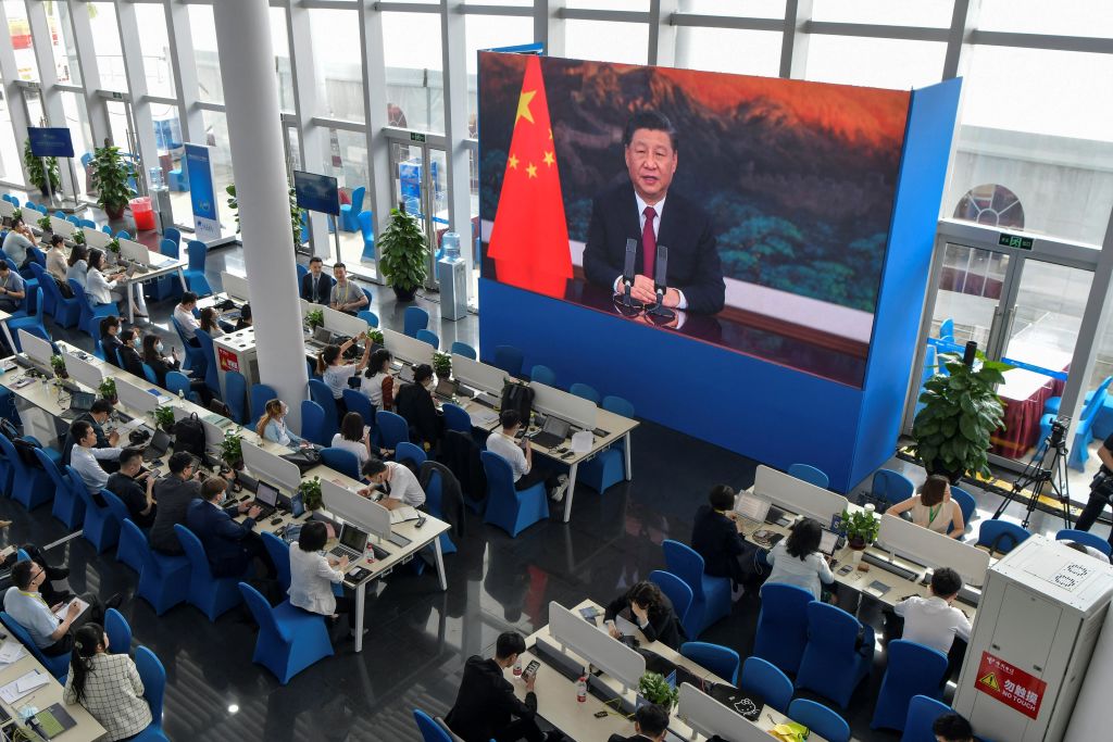 2021年4月20日，習近平在博鰲論壇開幕式上通過影片致辭。（STR/AFP via Getty Images）