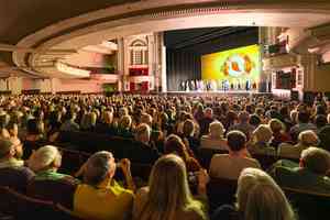 神韻復興真正神傳文化 英國愛丁堡觀眾感恩