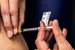 調查：澳洲近半疫苗接種者出現輕微症狀