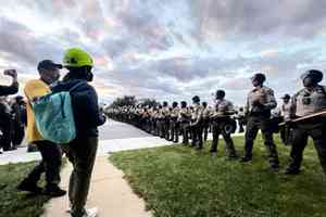 美伊利諾伊州推新規 抵制特朗普政府非法移民執法力度