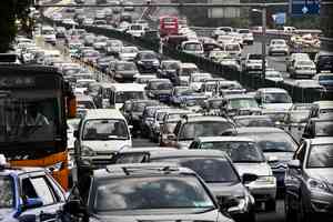 堵車19小時 兩杭州婦返程昏迷送醫