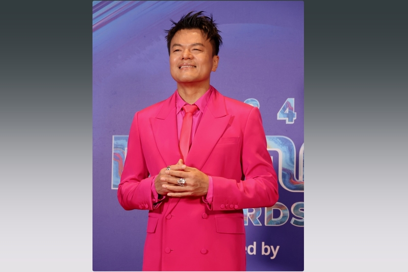 一手捧紅TWICE JYP朴軫永宣布辭去公司董事