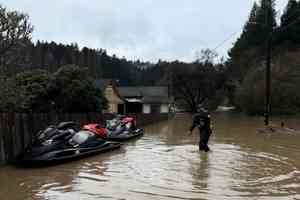 風暴襲美南加州引發洪水泥石流警報 威脅數百萬人