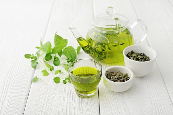 綠茶是茶類中最常見的一種，廣受人們的喜愛。（ShutterStock）