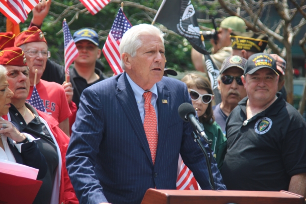 特朗普表態力挺布萊克曼角逐紐約州長