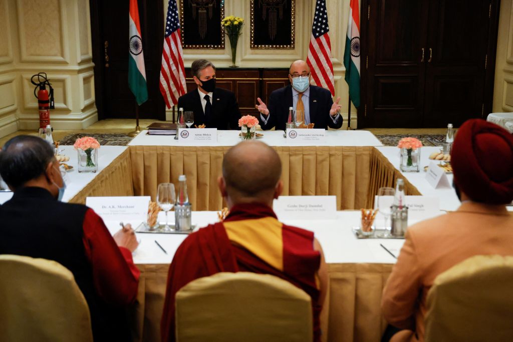 2021年7月28日，美國國務卿布林肯在印度會見了達賴喇嘛的代表。（JONATHAN ERNST/POOL/AFP）