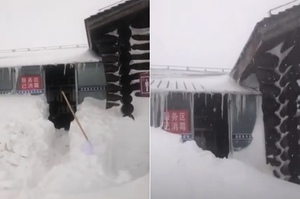 【現場影片】長白山大雪連下10天 累積2米深