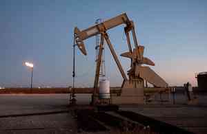 特朗普暗示戰爭持續 油價飆升13% 美股暴跌