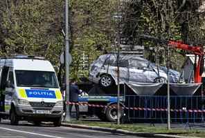 俄羅斯駐羅馬尼亞大使館遭汽車衝撞（多圖）