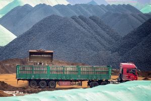 中國政策 鐵礦砂成全球最震盪的大宗商品