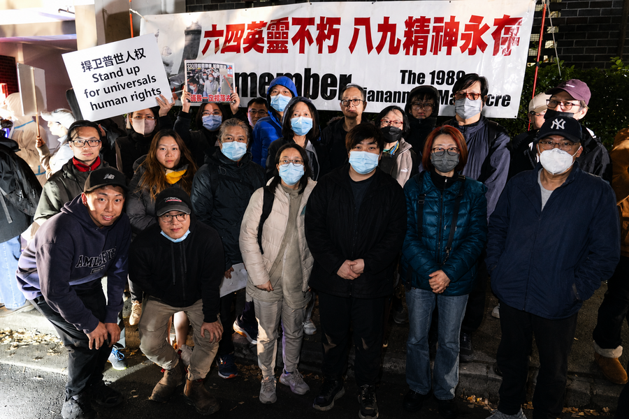 六四37周年｜港人悉尼中領館前悼念 籲勿忘歷史