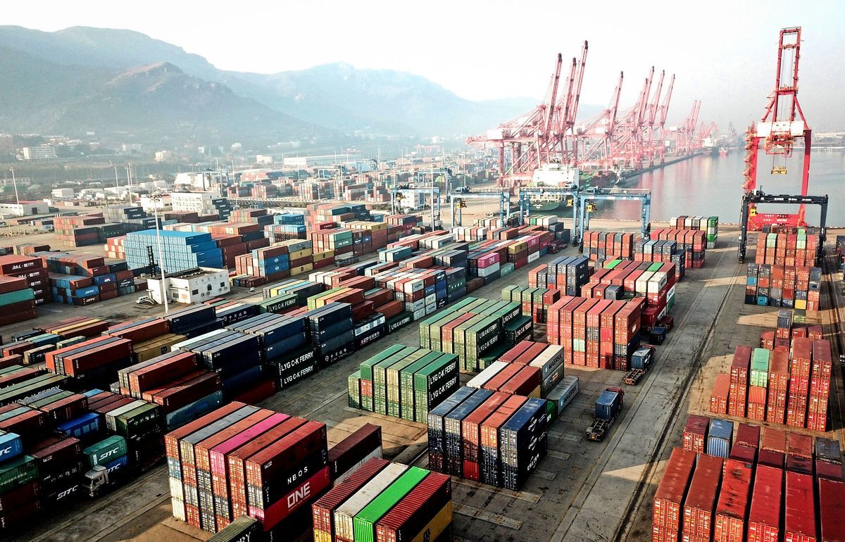 2021年12月7日，中國江蘇省連雲港市的一個港口。（STR/AFP via Getty Images）