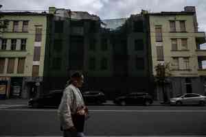 俄軍空襲哈爾科夫 逾三萬戶停電