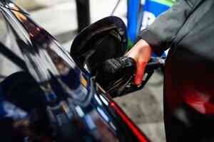 伊拉克油田復產 國際油價降2%創近3周最大跌幅