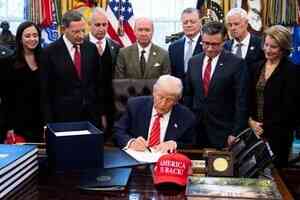 美伊談判之際 特朗普簽行政令限制伊朗貿易