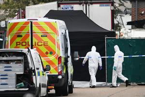 倫敦貨車驚現39具屍體 英國首相發推關注