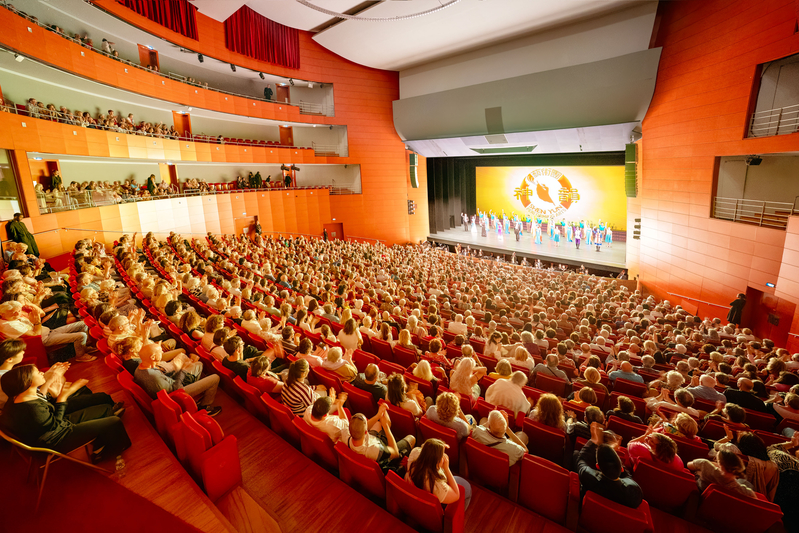 神韻法國艾克斯七場全爆滿 主流讚：藝術奇蹟