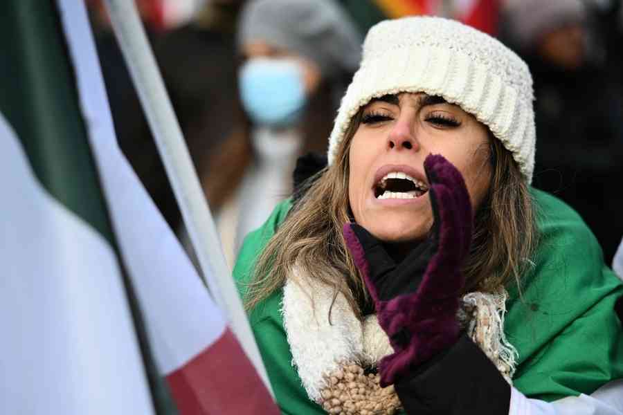 伊朗民眾向美總統求救 德黑蘭現「特朗普街」