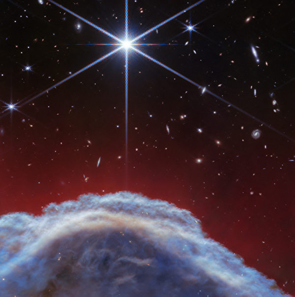 韋伯太空望遠鏡拍到超清晰的馬頭星雲｜大紀元時報香港｜獨立敢言