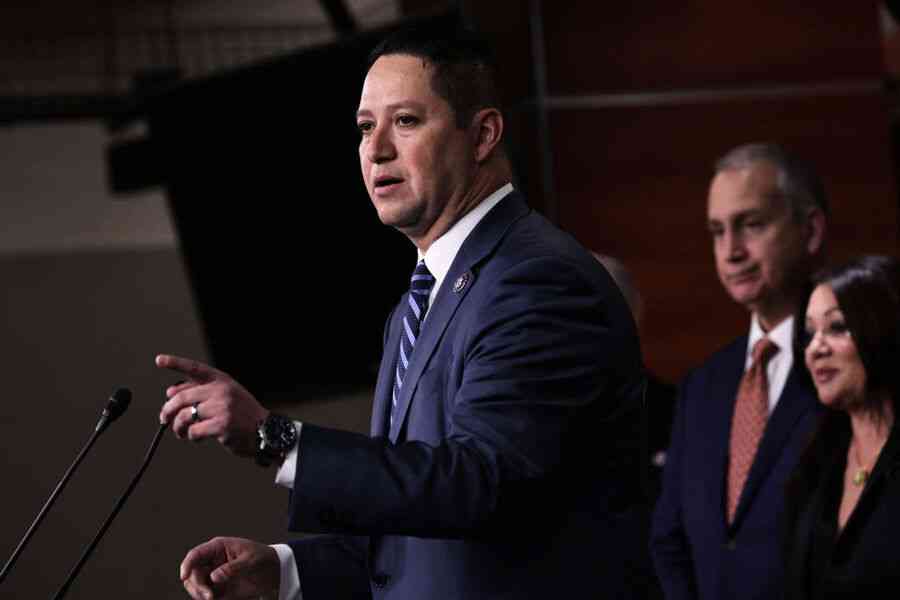 美國德州聯邦眾議員岡薩雷斯因涉性醜聞辭職