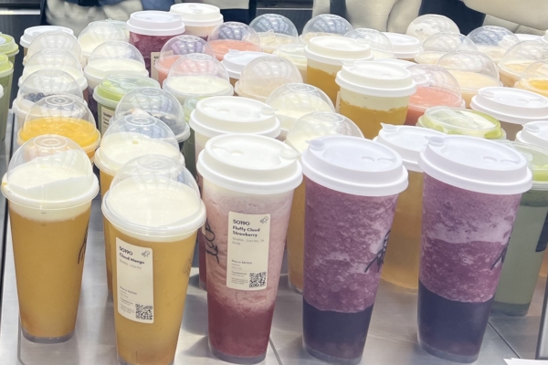 「霸王茶姬」上市不足一年 市值蒸發近70%