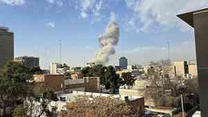 哈梅內伊被斬首 媒體人指中共遭到三重打擊