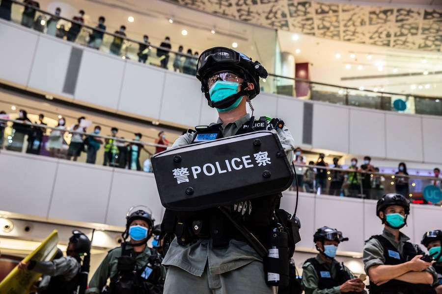 英國暫停對香港警察進行軍事訓練
