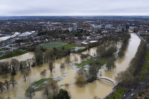 組圖：暴風雨侵襲 英國貝德福德遭遇洪水