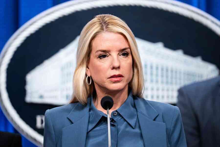 特朗普解僱司法部長邦迪 將調職至私營部門