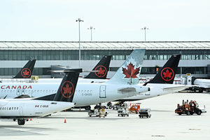 防疫措施致加拿大國際航空旅行暴跌