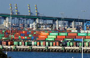 價值240億美元貨物在加州兩大港口外滯留