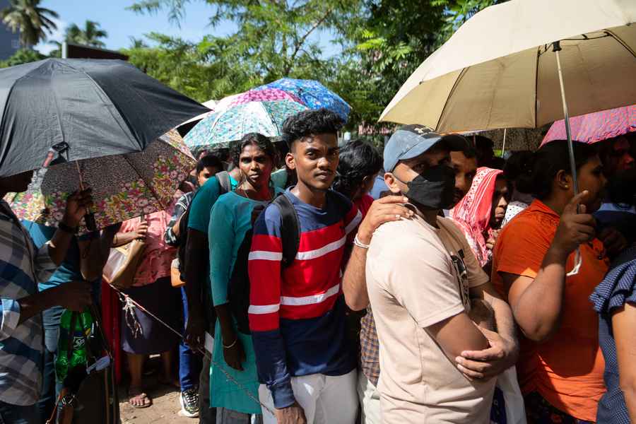 斯里蘭卡代總統欲平息動亂 宣布進入緊急狀態