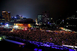 韓民眾大型示威 寒風中怒吼「朴槿惠下台」