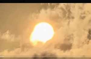成都出現兩個「太陽」異象 引發熱議