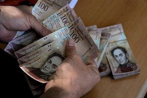 仿效印度 委內瑞拉宣佈廢除全國一半紙幣