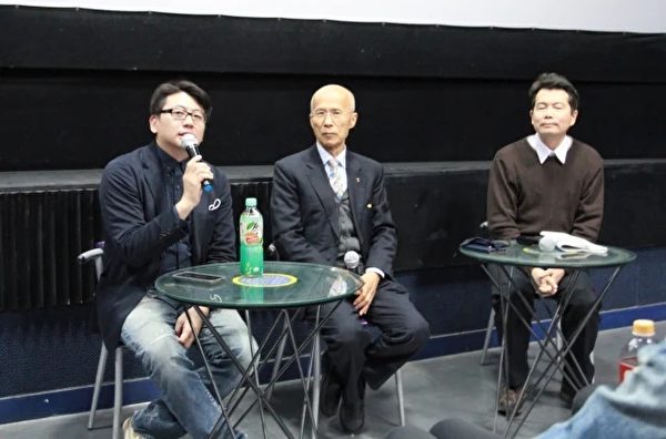 洪馬克導演（左1）與前駐法大使呂慶龍（中）、退休老師朱安邦一起參與《沉默呼聲》4月1日在台中萬代福戲院的映後座談。（陳志達／攝影）
