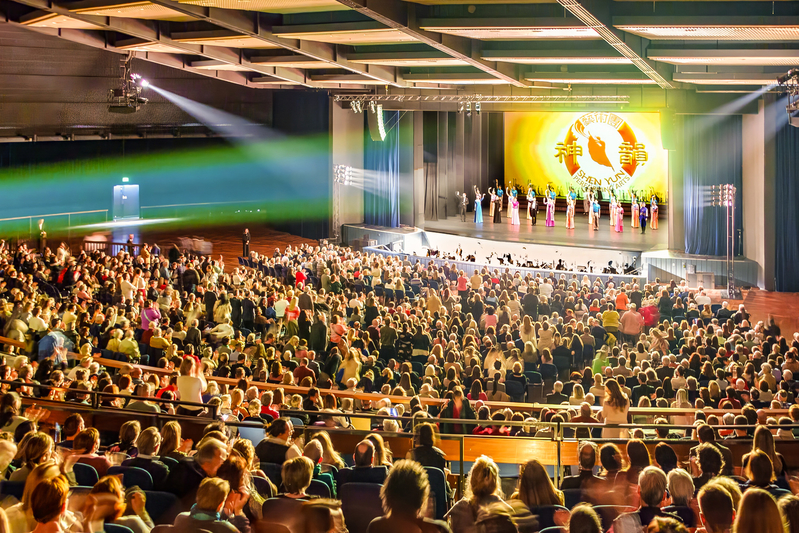 神韻法蘭克福六場全爆滿 歐盟議員盛讚