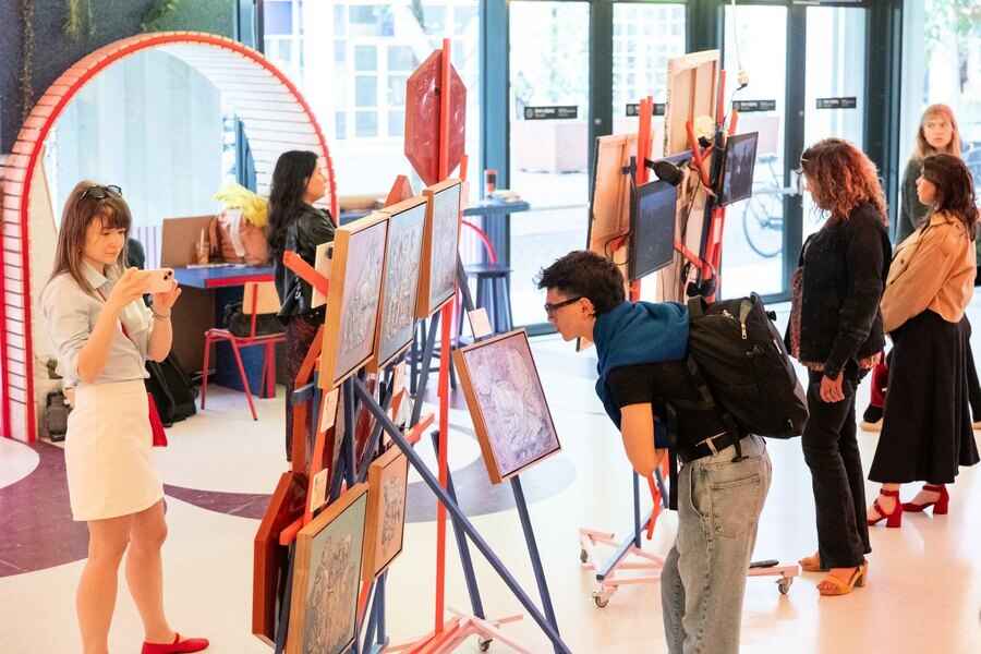 荷蘭北約峰會前 香港人權藝術展海牙揭幕