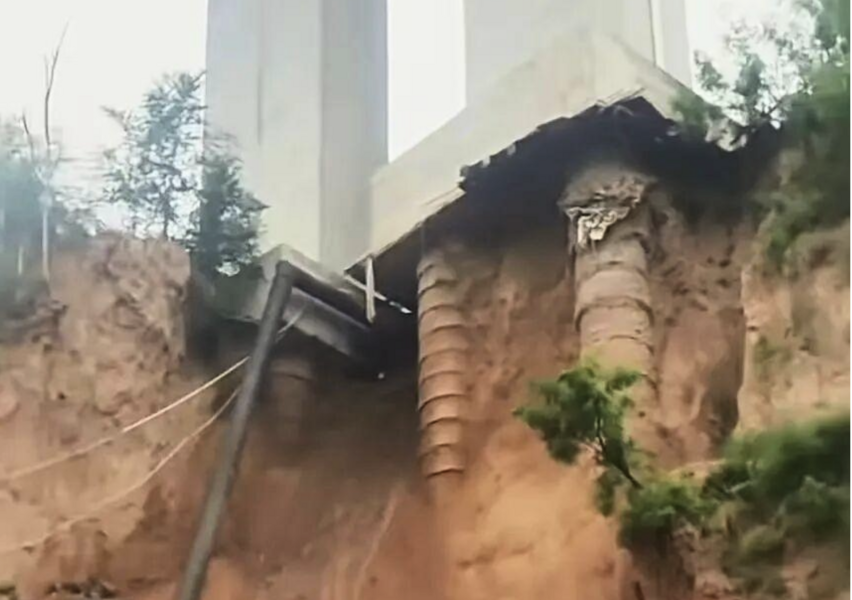 河南橋樑圍土塌方致樁基外露 網民擔心垮塌