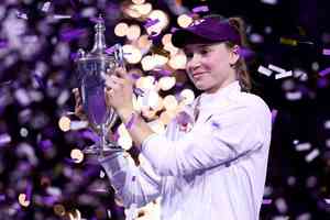 賴芭堅娜擊敗莎巴蘭卡 首奪年終總決賽冠軍